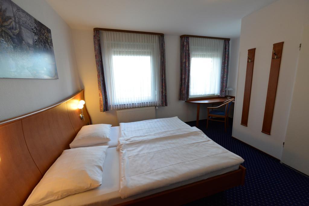 Trollinger Hof Otel Bad Oeynhausen Dış mekan fotoğraf